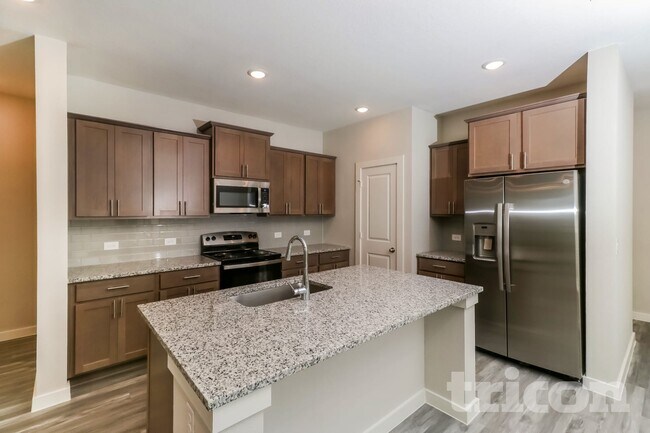 Building Photo - 625 Lindheimer Ln