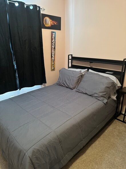 Building Photo - 1009 Ann Ave