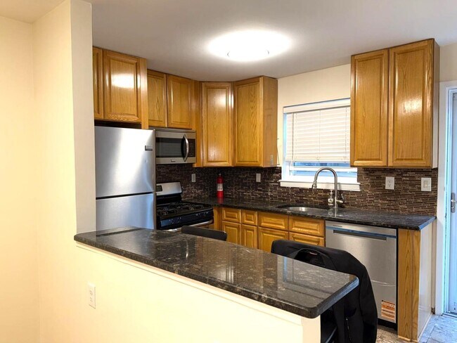 Building Photo - 3901 Dobrin Ct