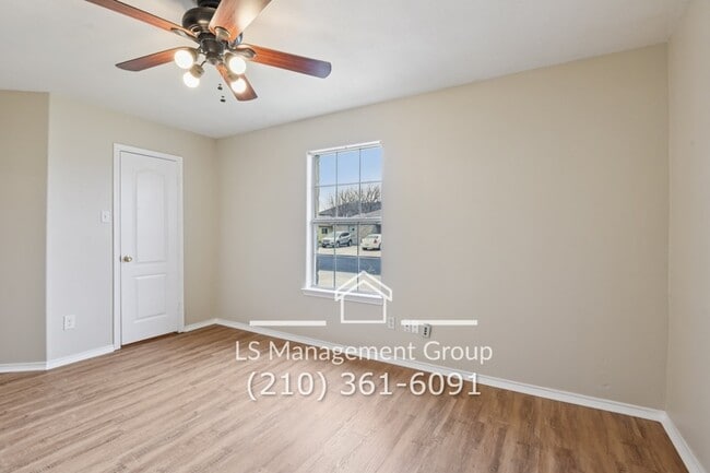 Building Photo - 7636 Oak Chase