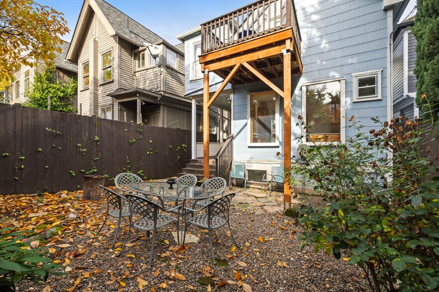 Private backyard - 2338 NW Hoyt St