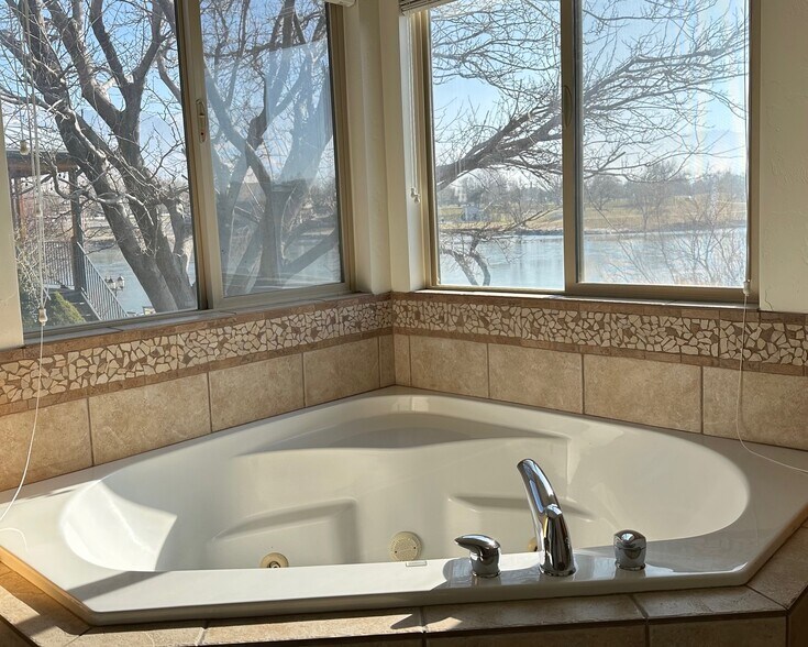 Building Photo - 228 E Delgada Ln