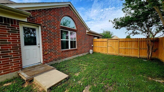 Building Photo - 4903 Spring Showers Ct