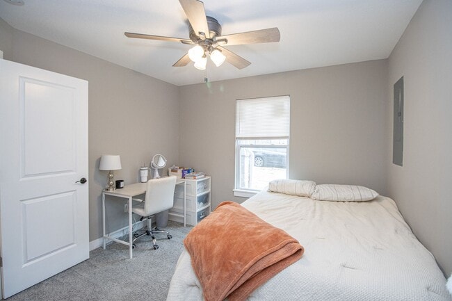 Building Photo - 301 Sanford Ave