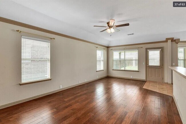 Building Photo - Great 3 Bdrm 2 Bath Home in Cross Roads Tx