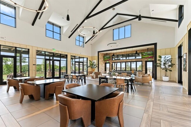 Building Photo - 523 Hallwood Dr