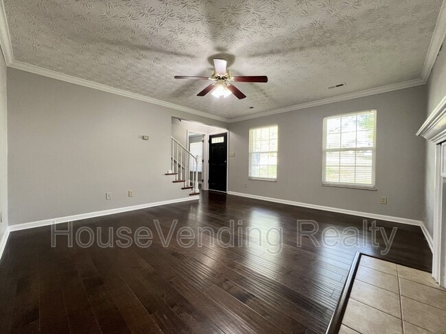 Building Photo - 9735 Hawkdale Ln