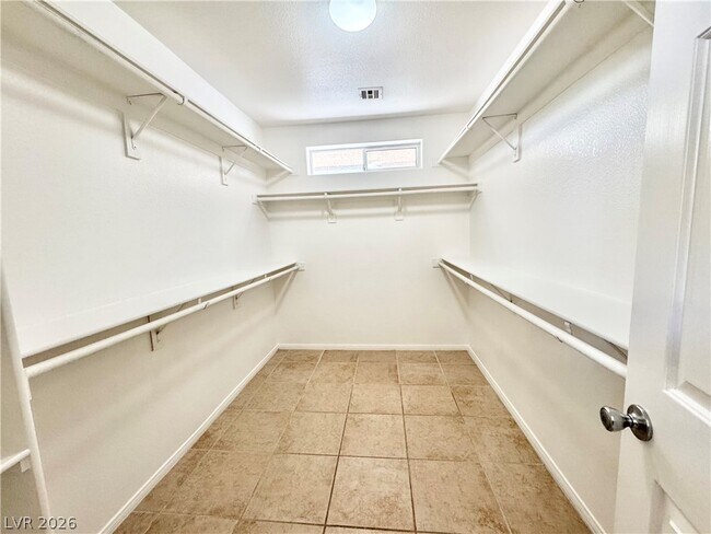 Building Photo - 2281 S Zuni Ave