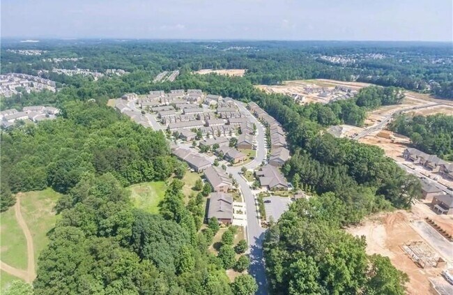 Building Photo - 3232 Brockenhurst Dr