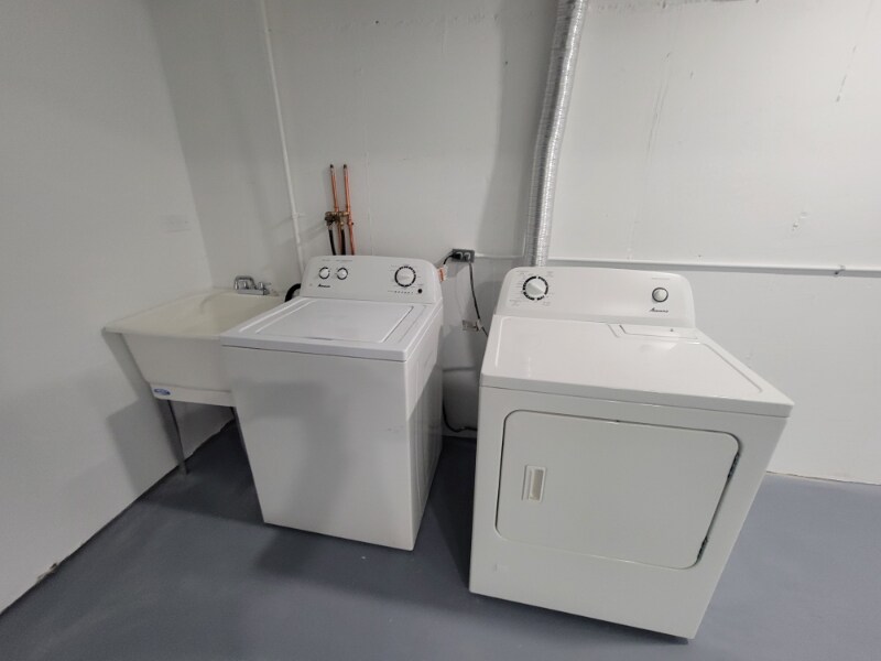 Building Photo - 486 Duane Terrace