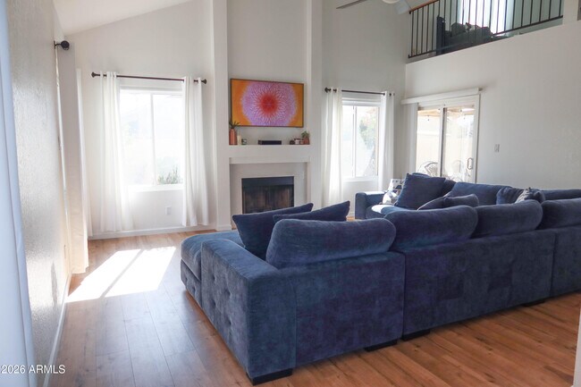 Building Photo - 3113 E Topeka Dr