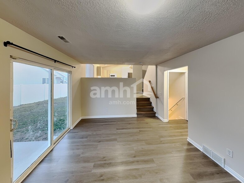 Building Photo - 3259 S Calkary Cir