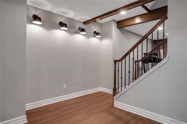 Building Photo - 5330 Holly Glen Ct