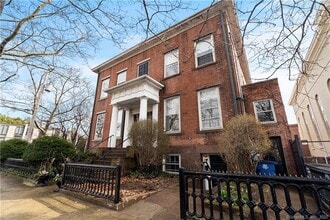 Building Photo - 37 Wooster Pl