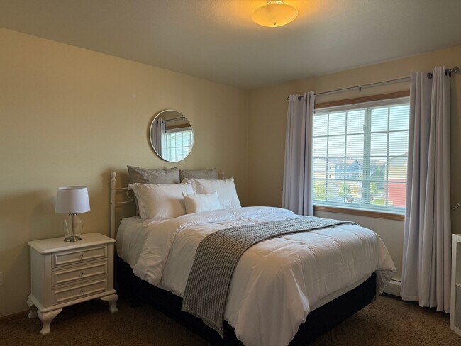 Interior Photo - Edge of Osgood