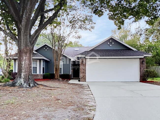 Primary Photo - 279 Willow Green Dr