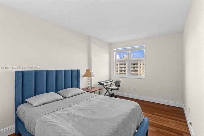 Building Photo - 50 Menores Ave