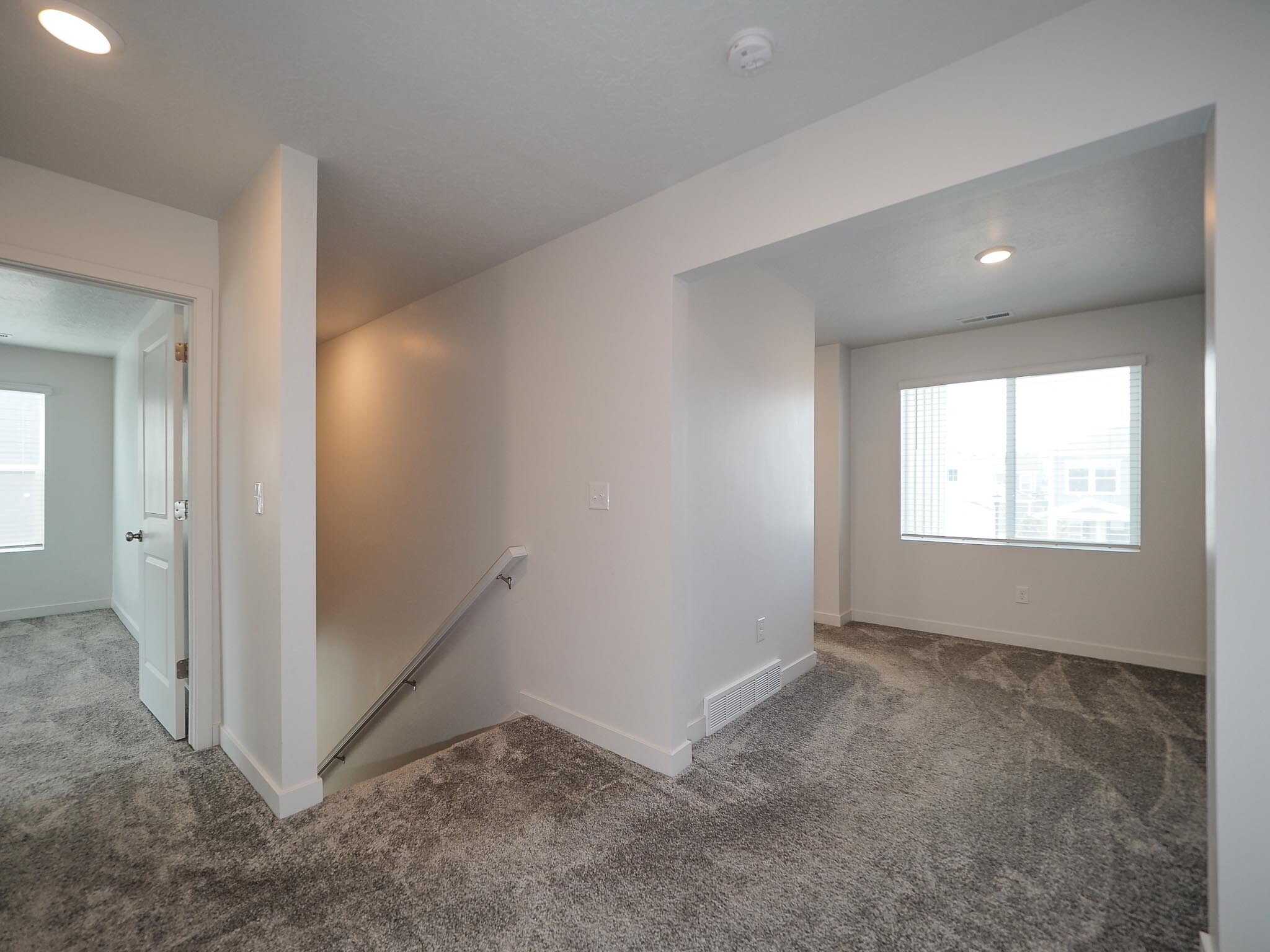 Building Photo - 1578 W Sparta Way