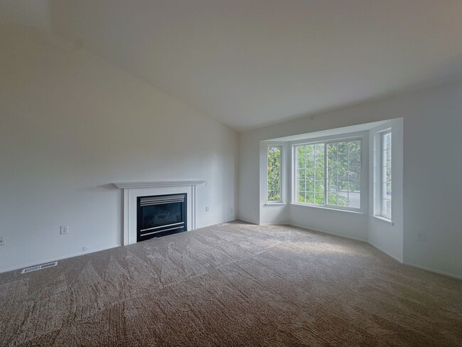 Building Photo - Beautiful 4-Bedroom 3-Bath Home in Marysvi...