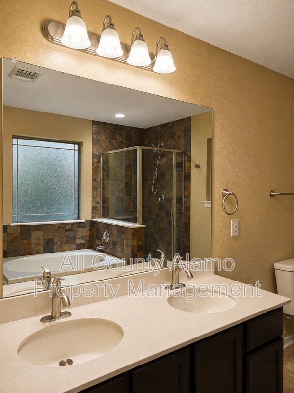 Building Photo - 5071 Mustang View