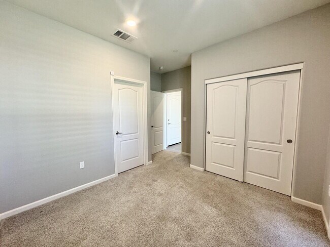 Building Photo - 202 Agustin Narvaez St