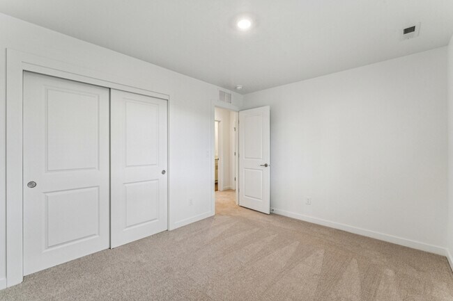 Building Photo - 8284 W Grey Alder Dr