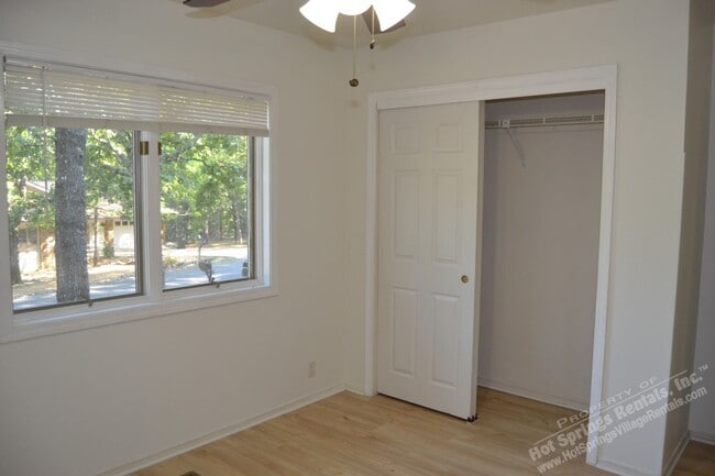 Building Photo - West Garea Area | Home | Unfurnished