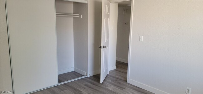 Building Photo - 1912 Lirio Way