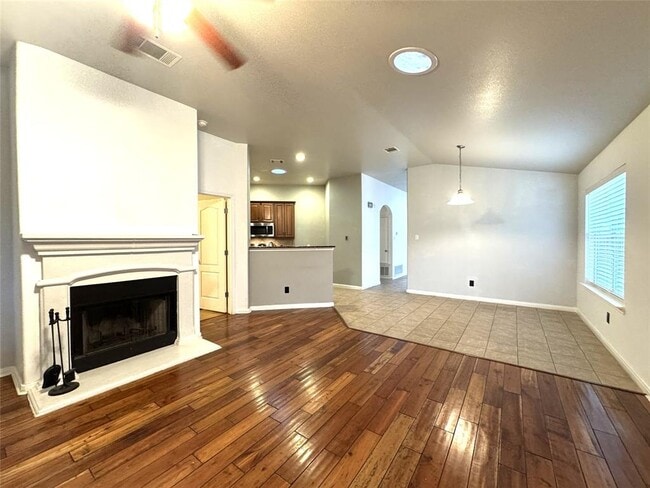Building Photo - 807 Centerbrook Pl