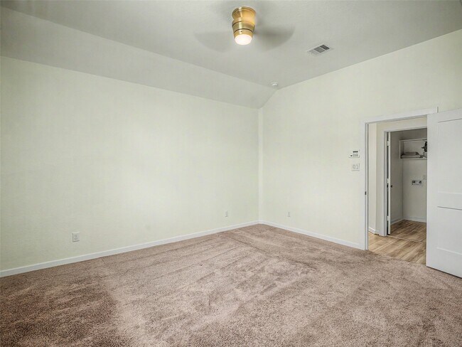 Building Photo - 6019 Dovetail Cliff Ct