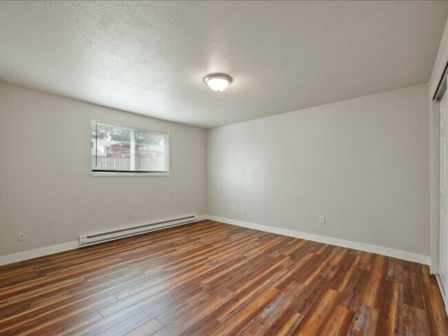 Building Photo - 1501 W 14th Ave
