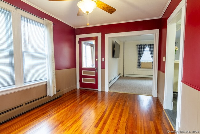 Building Photo - 393 Plainville Ave