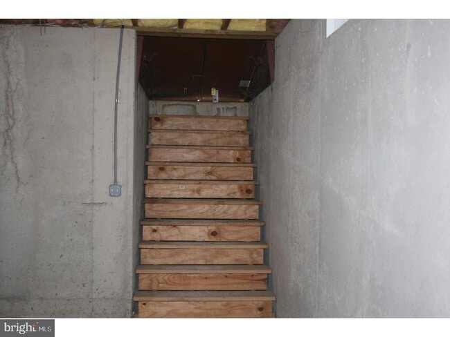 Building Photo - 529 Stone Ridge Dr
