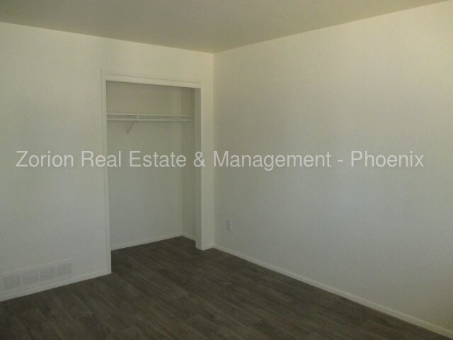 Building Photo - 2 bedroom 1 bath in Scottsdale!