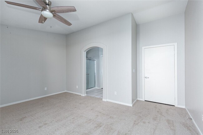Building Photo - 533 Trocadero St