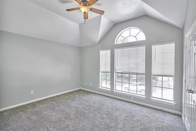 Building Photo - 13714 Hillingdale Ln