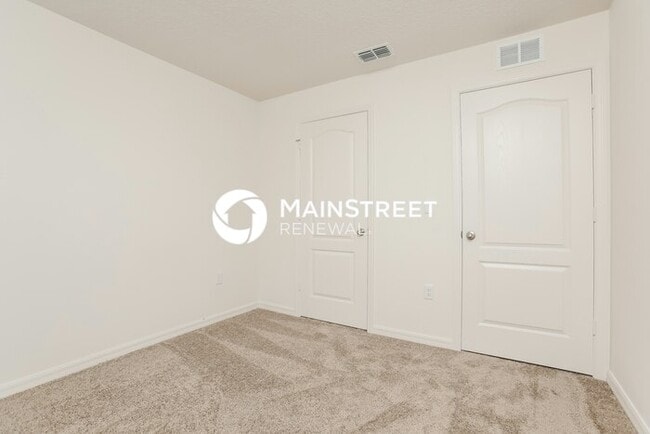 Building Photo - 5 Bedroom Pet-Friendly Home in Leesburg, F...
