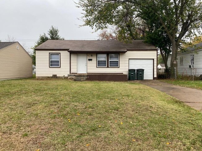 Primary Photo - 4016 Mallard Dr