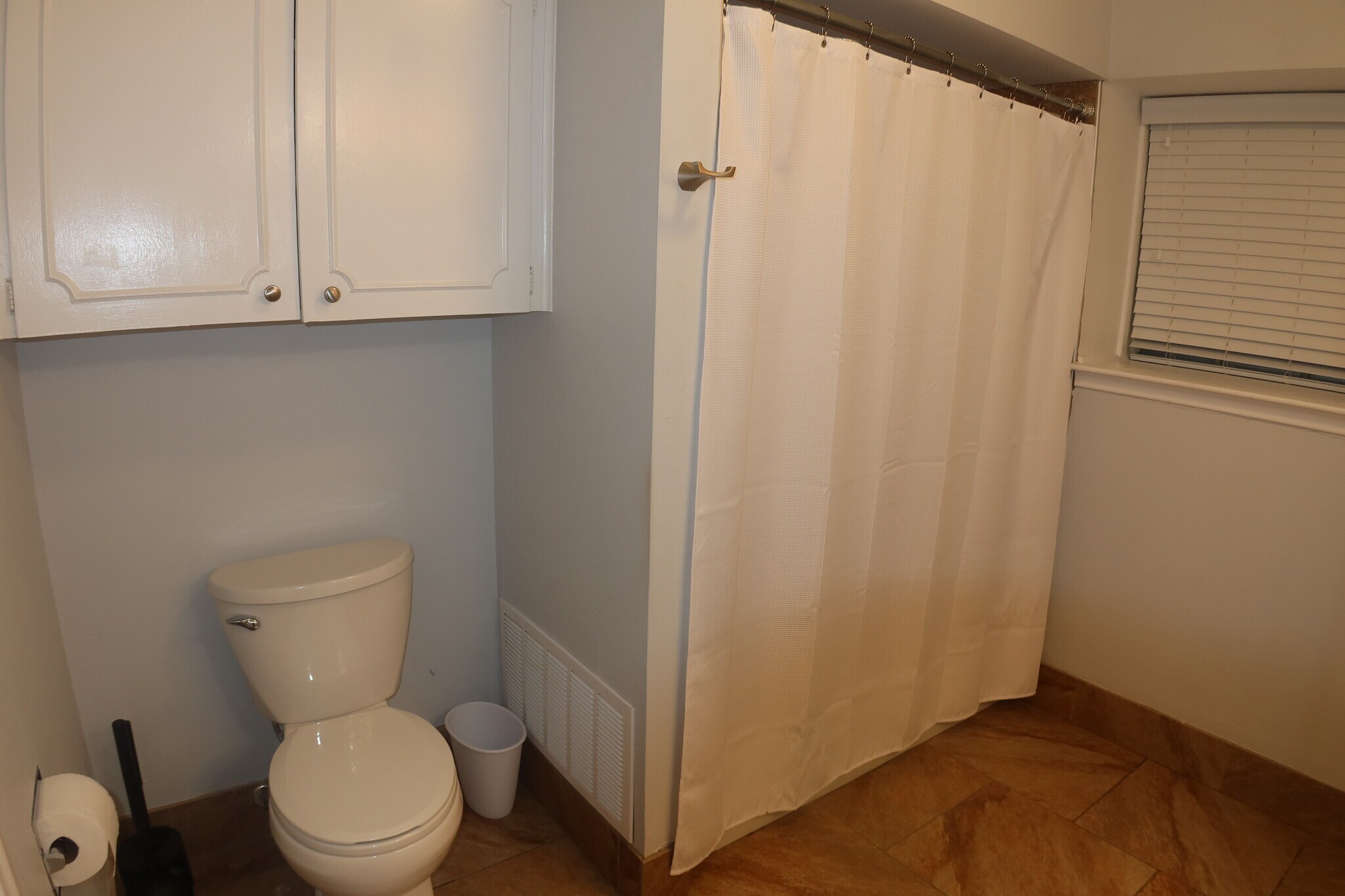 Building Photo - 3730 Fairfield Ave