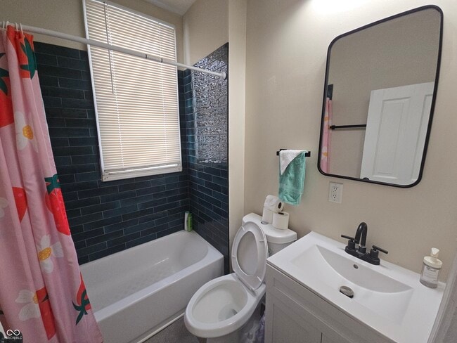 Building Photo - 1728 N Delaware St