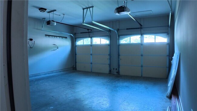Building Photo - 3440 Kentwater Dr