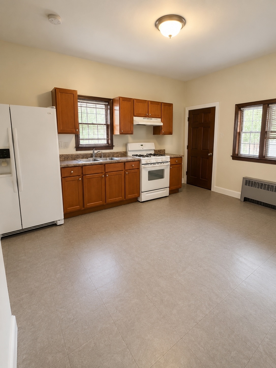 Kitchen - 140 E Jersey St