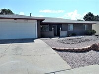 Building Photo - 4 BEDROOM 3 BATHROOM HOME IN THE VIBRANT C...