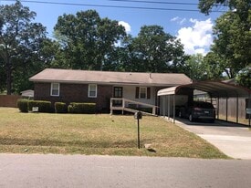 Building Photo - 7621 Selma St