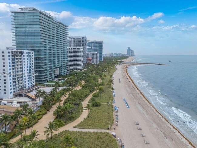 Building Photo - 10185 Collins Ave