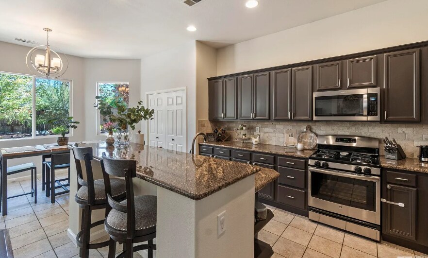 Building Photo - 10345 Coyote Creek Dr