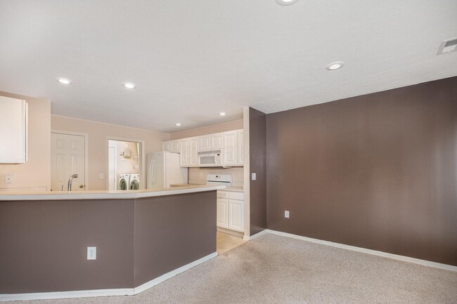 Building Photo - 5077 Vinington Pl