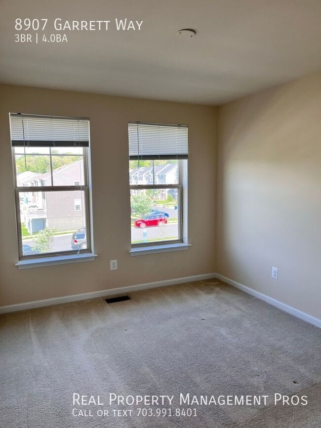 Building Photo - 8907 Garrett Way