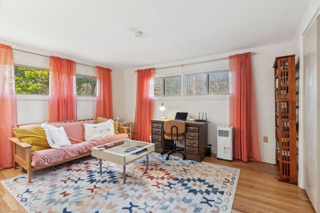 Building Photo - 171 Brackett Rd