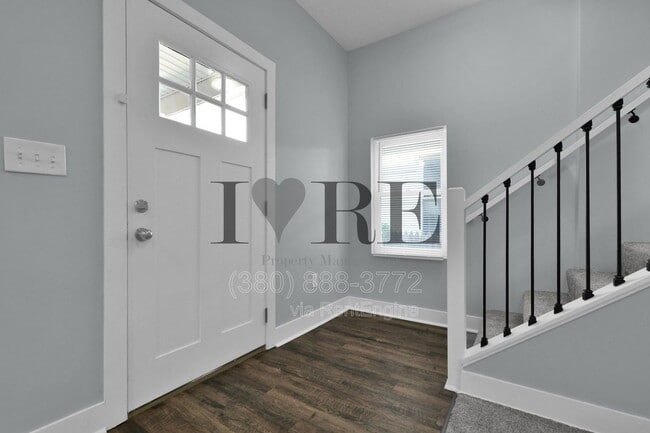 Building Photo - 429 E Mithoff St